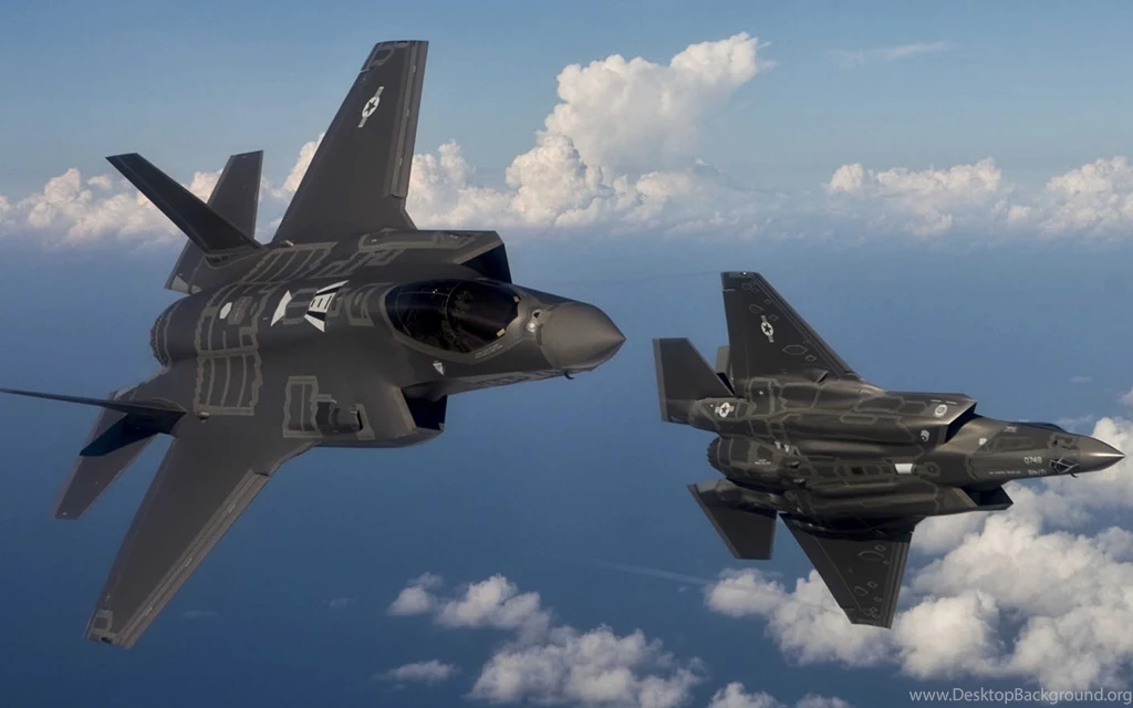 Two lockheed martin f 35 lightning ii 5120x3200.jpg