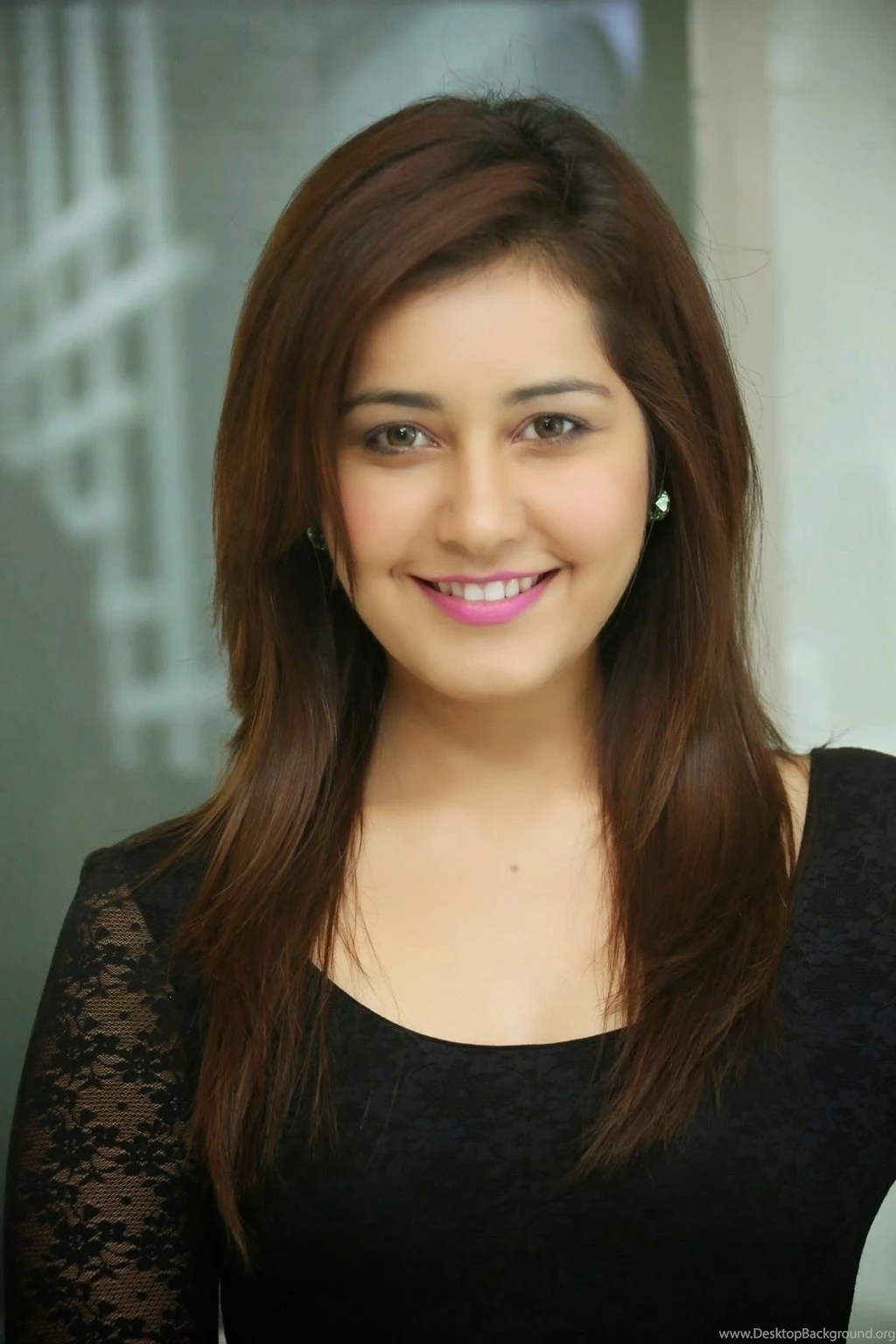 Shivam Actress Rashi Khanna Uneen Stills