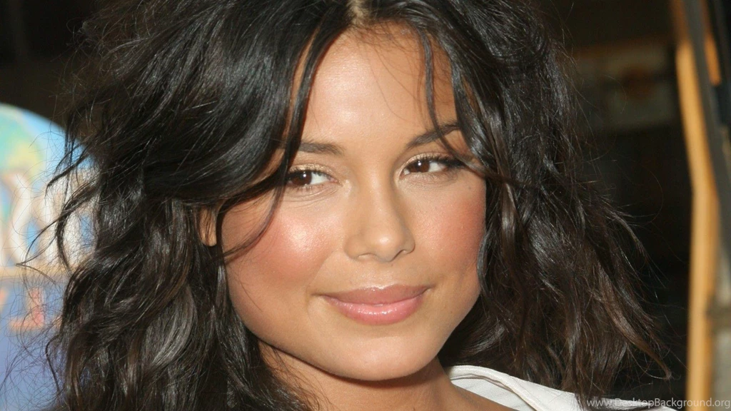 Nathalie Kelley >> HD Wallpaper, Get It Now!