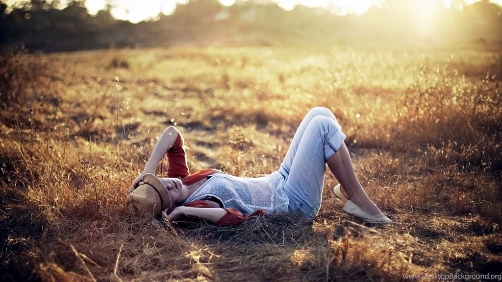Girl Relaxing Wallpapers