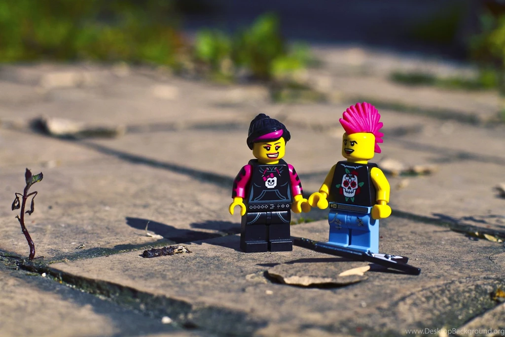 Emo Girl + Punk Boy = Forever Subcultures [WALLPAPER]