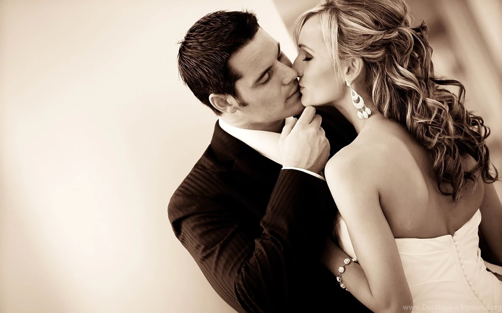 Kissing Couple Love HD Wallpapers