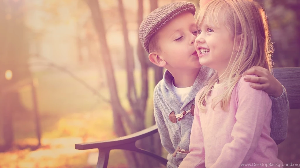 Girl And Boy Kiss Cute Wallpapers HD Download For Desktop