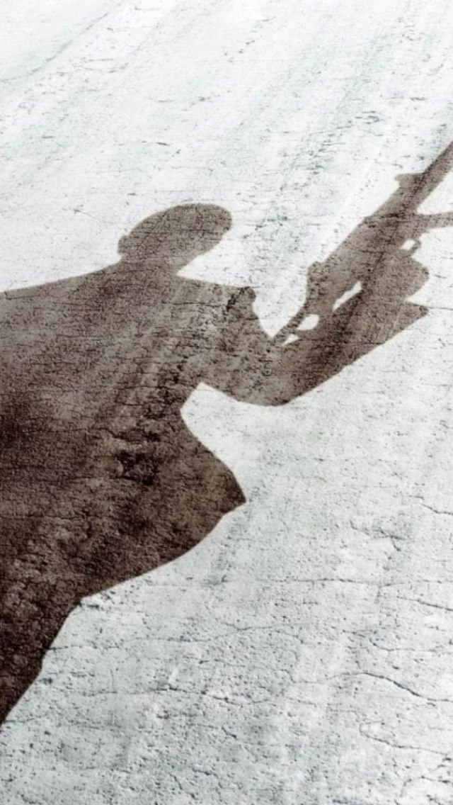 James Bond iPhone 5 Wallpapers