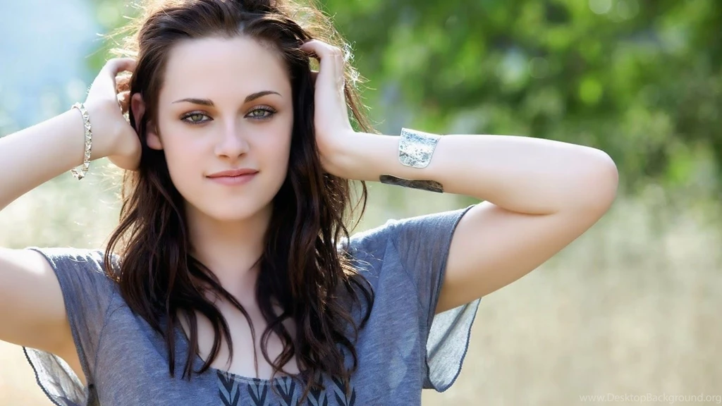 Bollywood Celebrities HD Wallpapers, Free Wallpapers Downloads ...