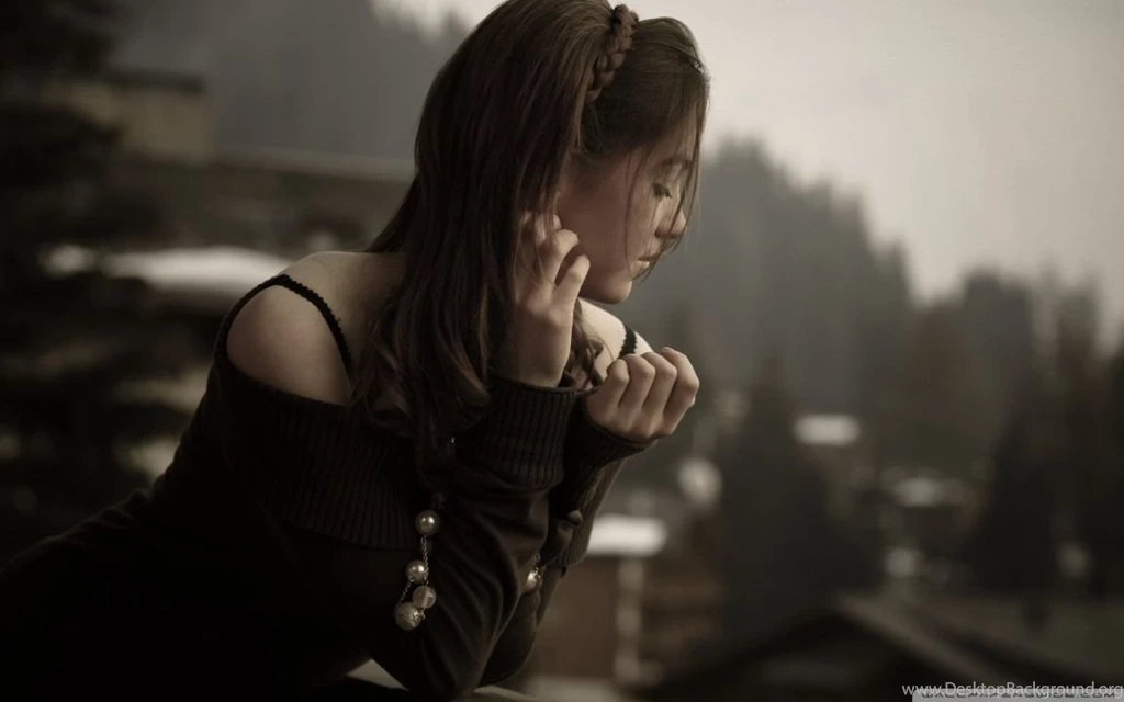 Lonely Girl HD Desktop Wallpapers : High Definition : Fullscreen ...
