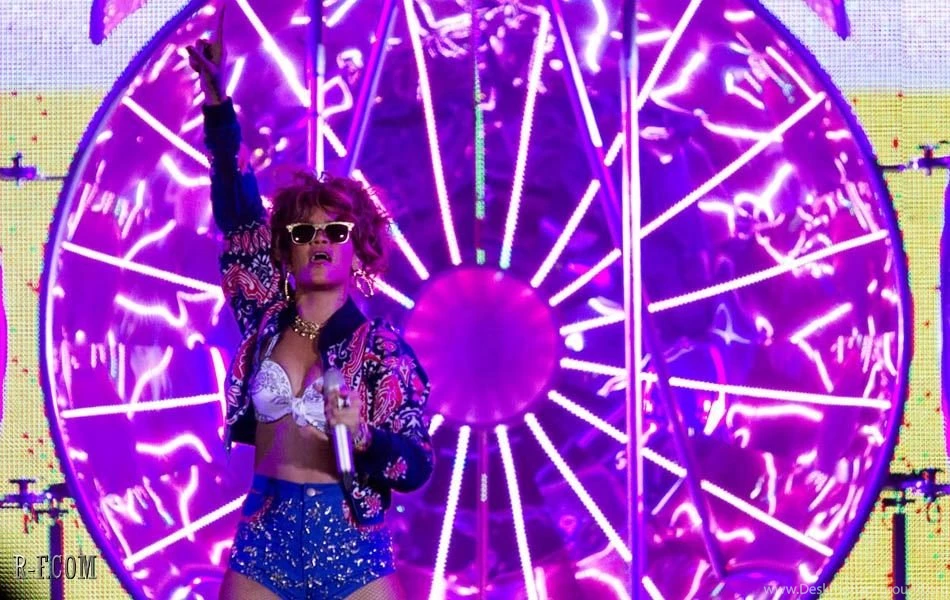 Rihanna LOUD Tour Belo Horizonte (Brazil) September 18, 2011 ...