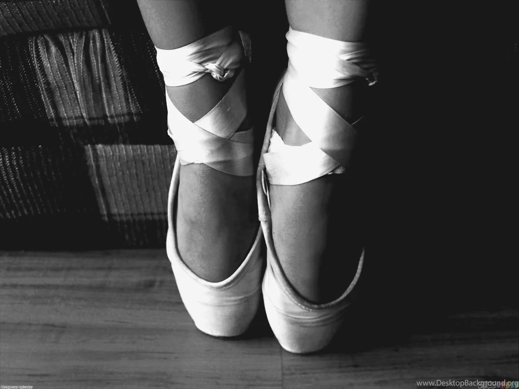 Ballet Monochromatic Wallpapers