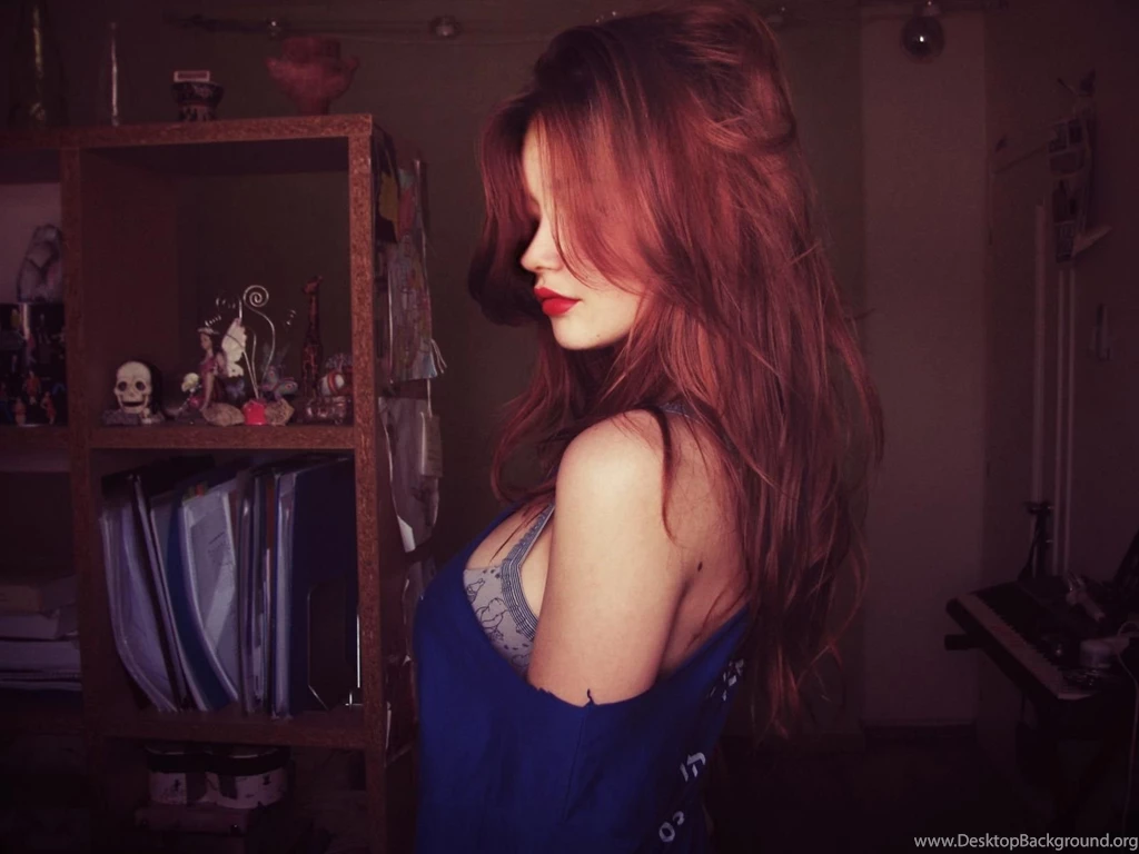 Red Girl Backgrounds Picture 1600x1200 Wide Wallpapers Hd Desktop ...