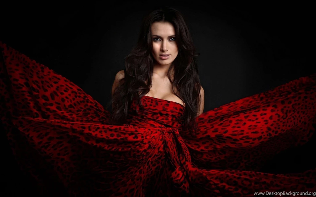 Girl In Red Cheetah Print Dress Widescreen Wallpapers