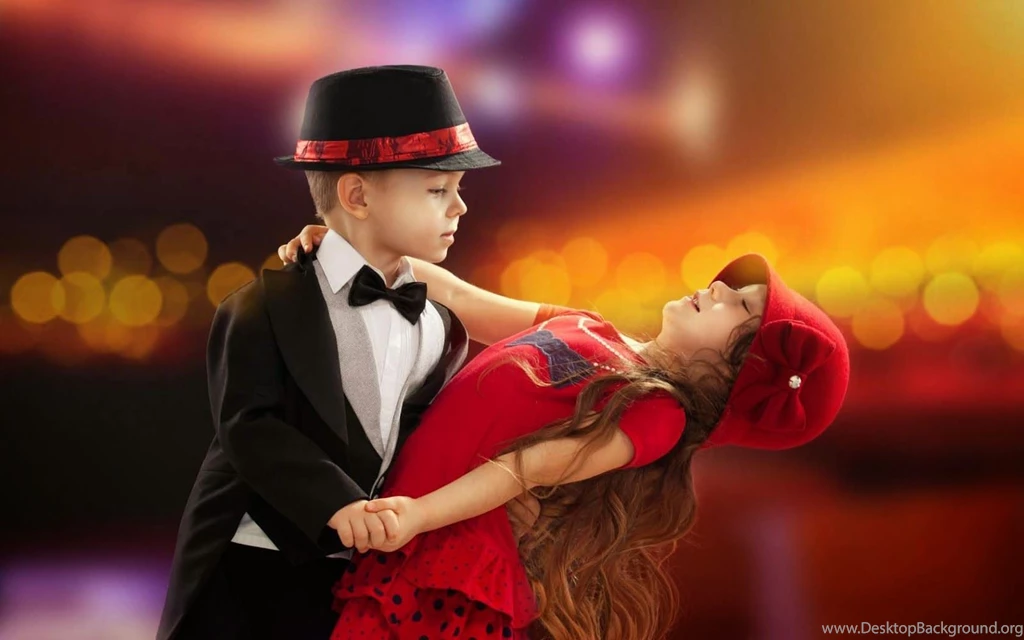 Cute Child Couple Wallpapers HD Images New