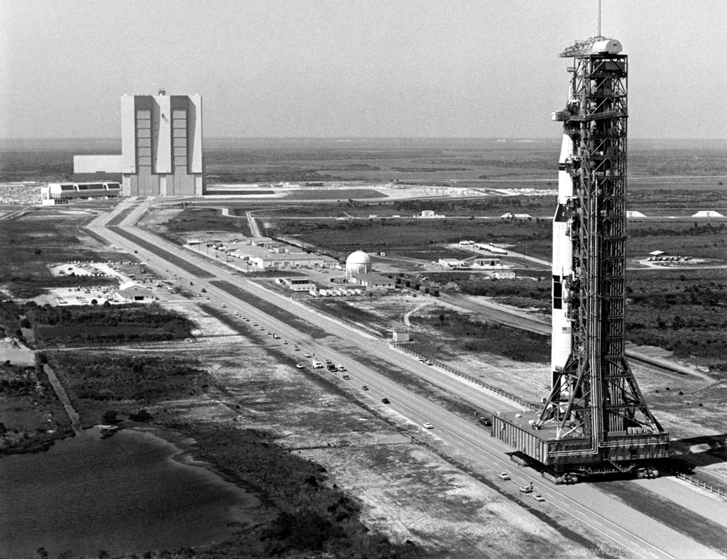 The Road To The Stars : Pics