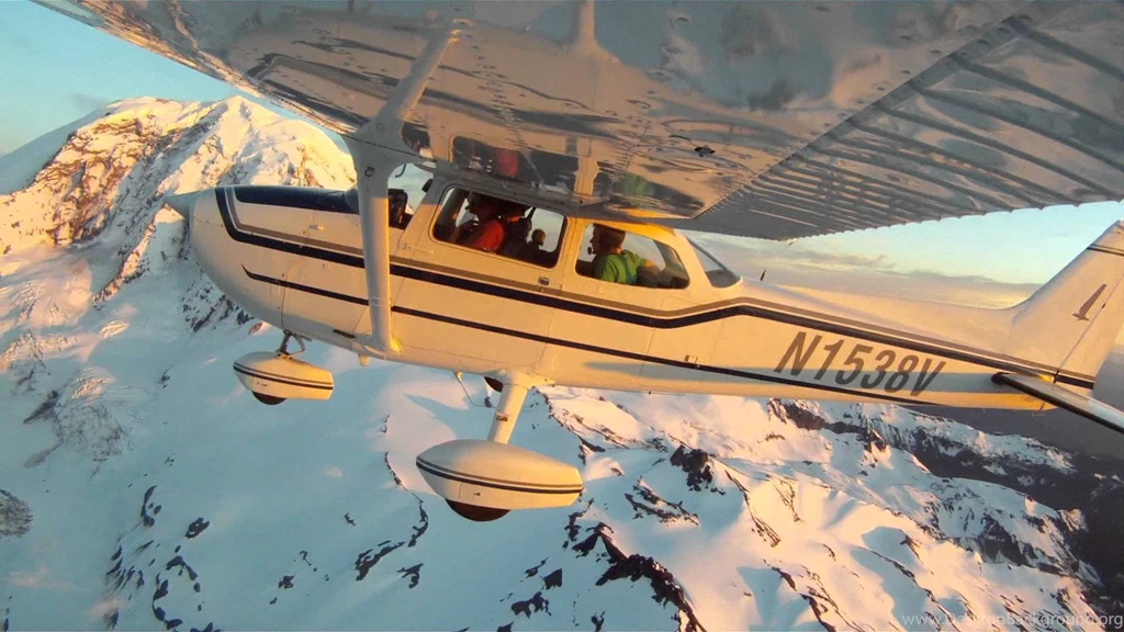 Flying Around Mt. Rainier At Sunset Cessna 172 YouTube