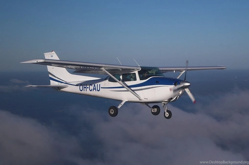 3000x1738px Cessna 688.36 KB