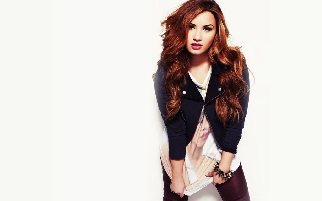 Demi Lovato Wallpapers