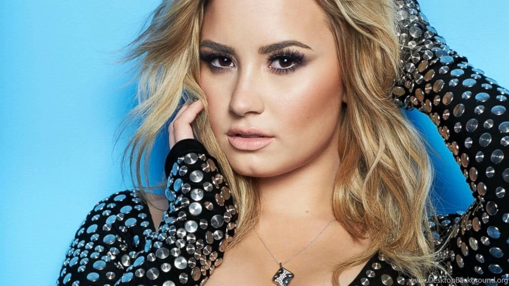 Demi Lovato Photoshoot Wallpaper.jpg