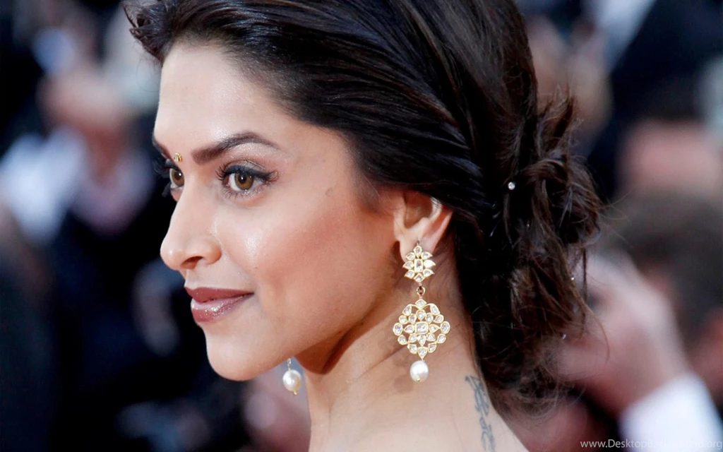 Bollywood Actress Deepika Padukone Wallpapers   WideWallpaper.info ...