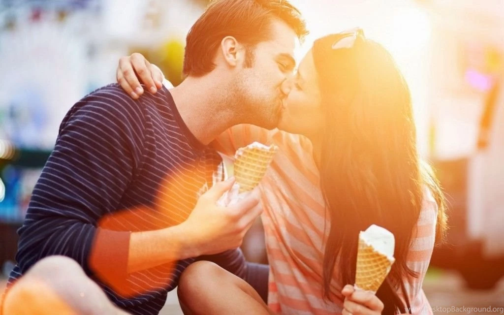 Free Kiss Day Wallpapers – Valentine Week 2016