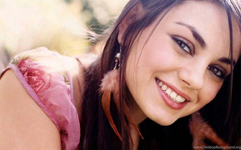 American Beauty Mila Kunis Hd Desktop Pics Wallpapers