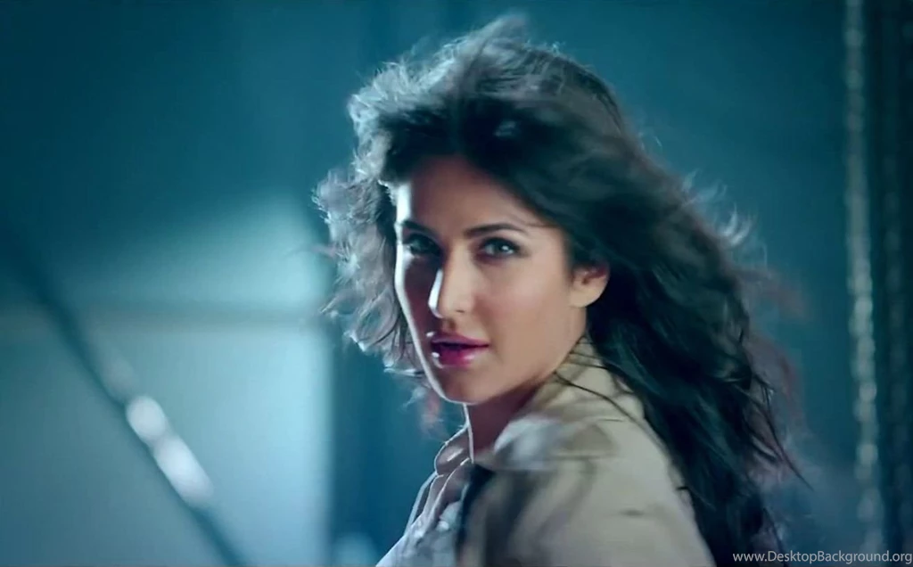 Katrina Kaif In Kamli Song Images Apnatimepass.com
