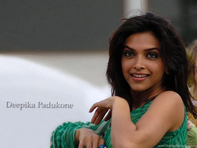 Deepika Padukone Cute Look Wallpapers , Bollywood Heartthrob ...