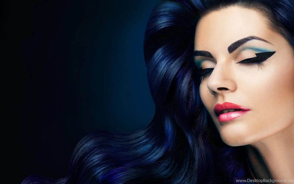 Fashion Girl, Hair Style, Wavy, Makeup, Eyes Closed, Lashes ...