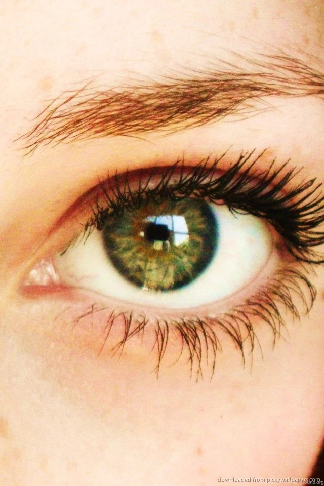 Download Deep Green Eyes Wallpapers For iPhone 4