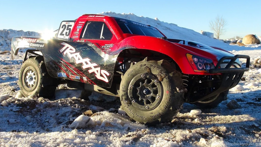 RC ADVENTURES   30ft Gap With A Traxxas Slash 4x4 Ultimate Edition ...
