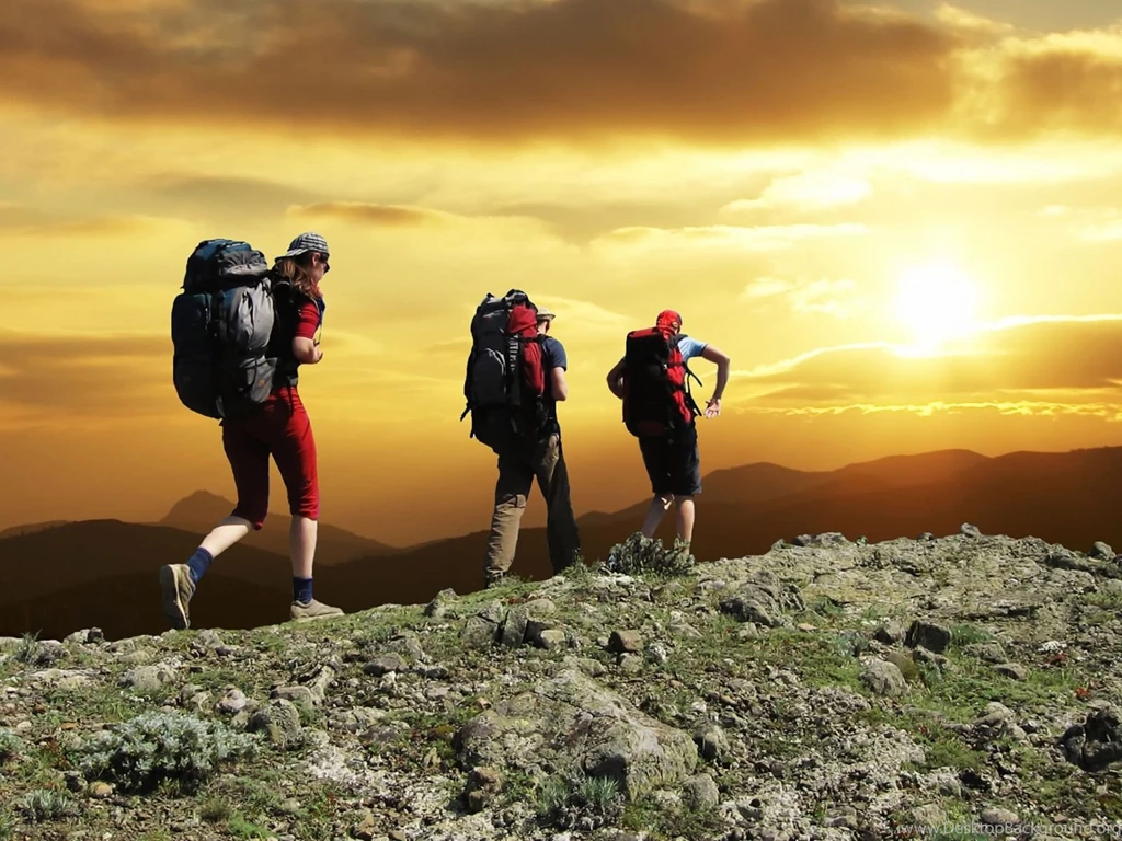 THREE PEOPLE MOUNTAIN CLIMBING WALLPAPER   (
