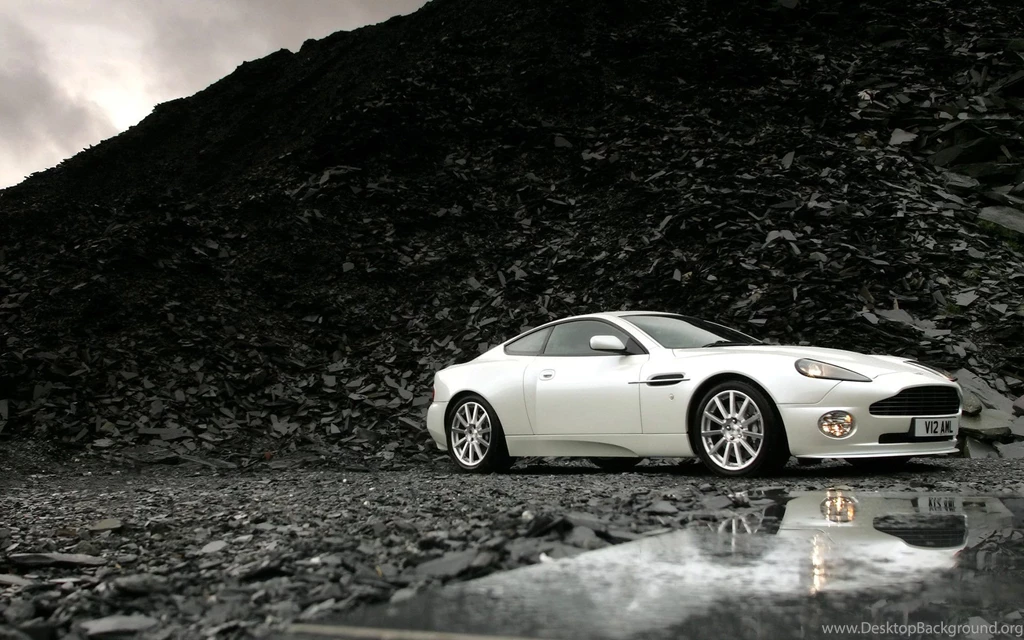 Aston Martin HD Wallpapers.jpg