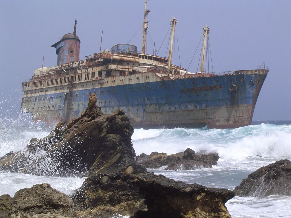 48 Eerily Intriguing Shipwrecks
