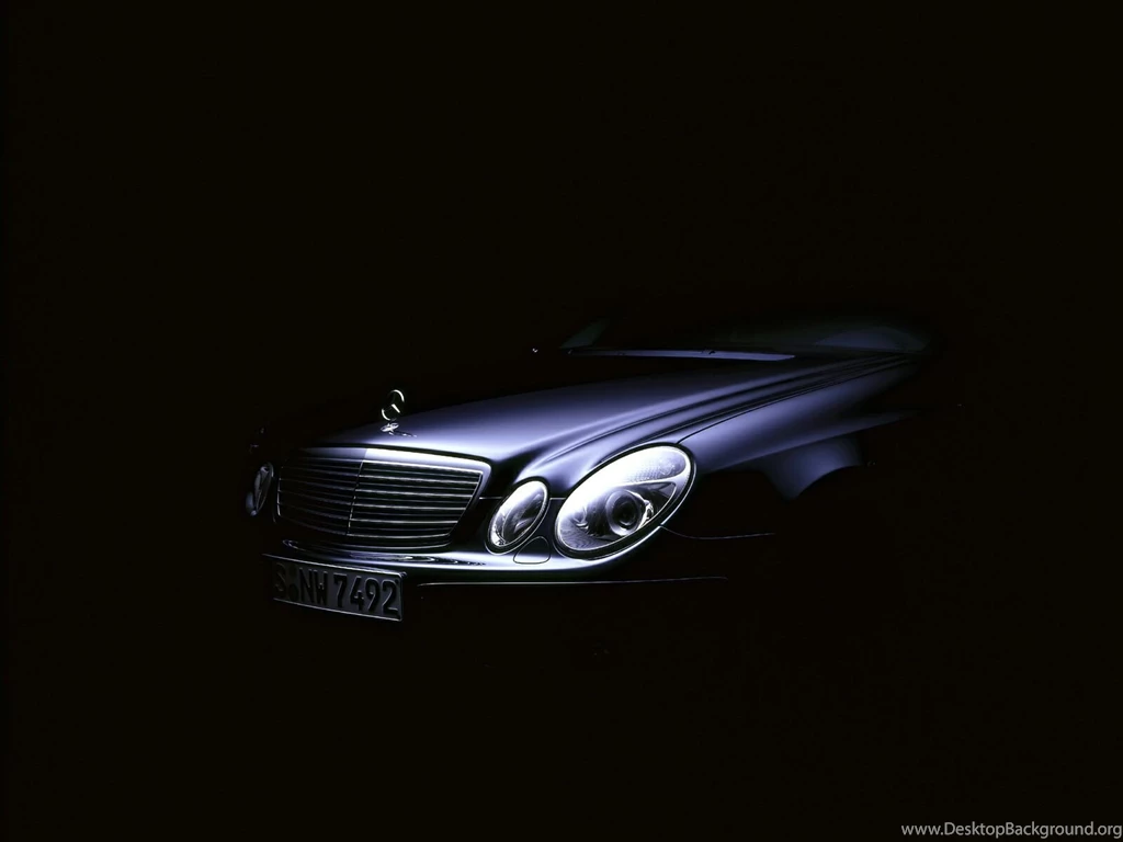 Mercedes E Class Background Wallpapers.jpg