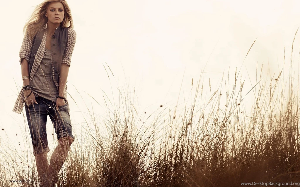 Fashion Girl Model Field Wallpapers 1920 Wide Download Page ...