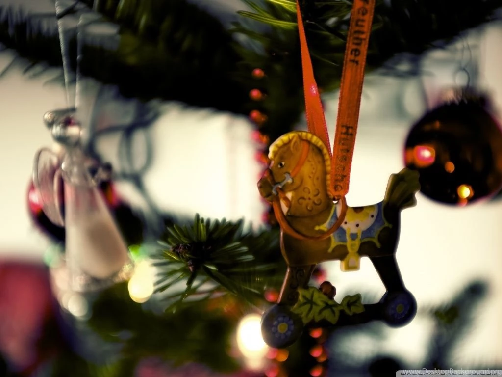 Horse Christmas Tree Decoration HD Desktop Wallpapers : Widescreen ...