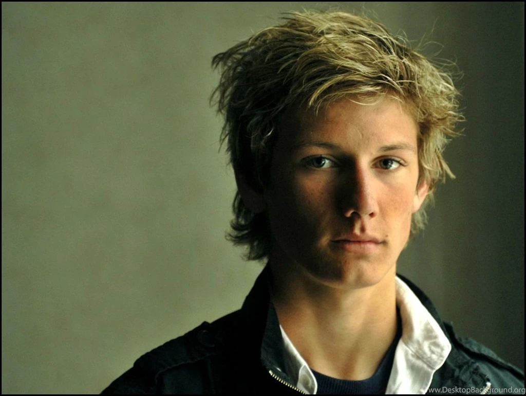 Alex Pettyfer Wallpapers