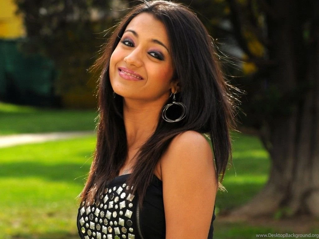 Trisha Latest 2010 Wallpapers