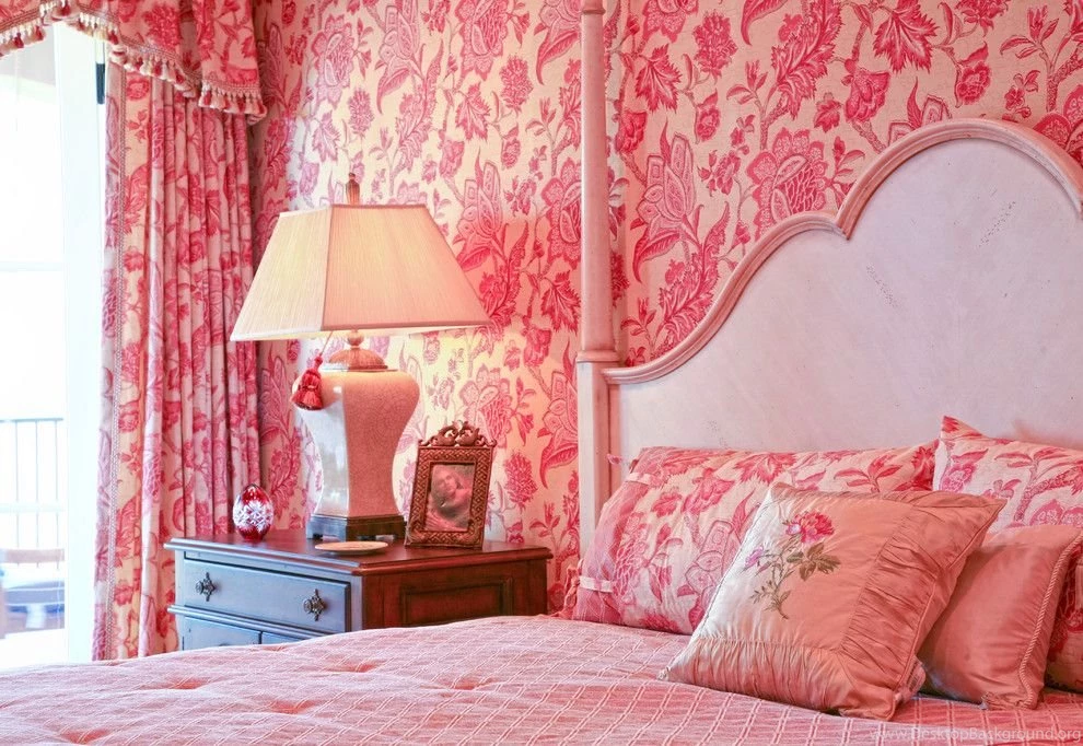 Three Things To Consider Before Buying Venetian Wallpapers