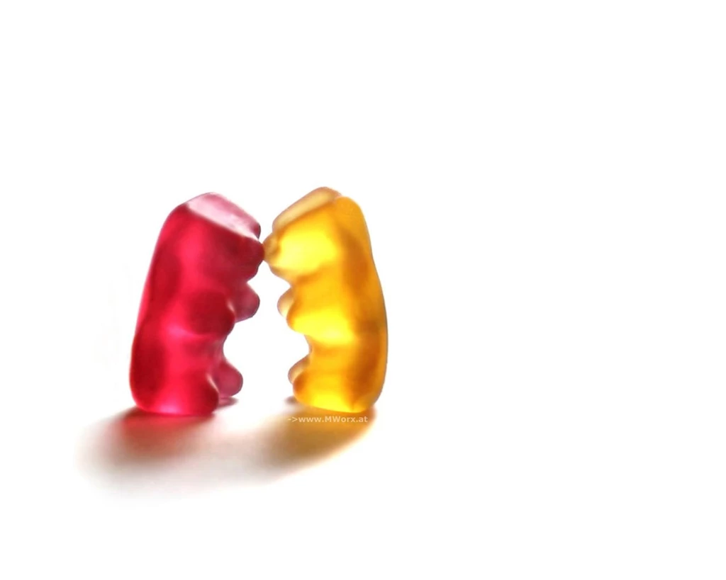 Gummy Bear Kiss   Candy Wallpapers (535414)   Fanpop