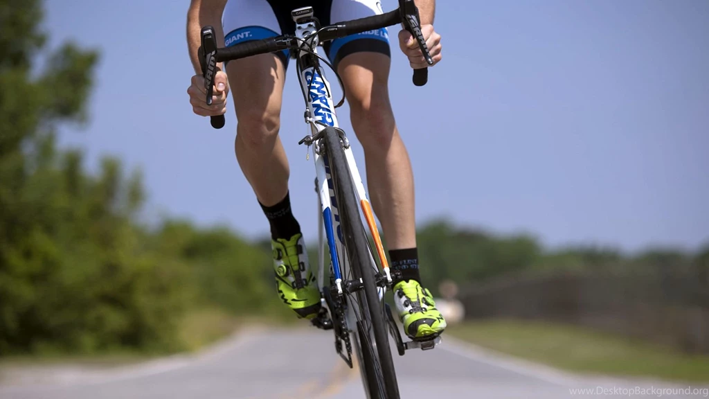 Cycling On The Open Road 1920x180p HD Wallpapers