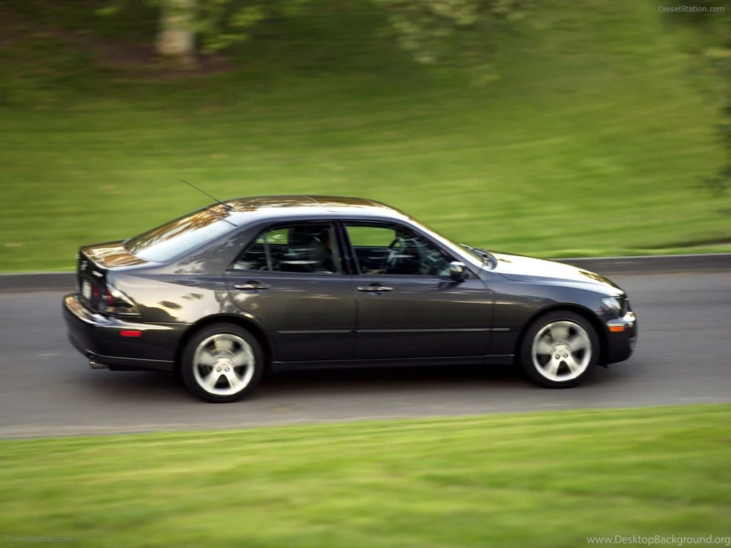 Lexus IS300 Exotic Car Picture