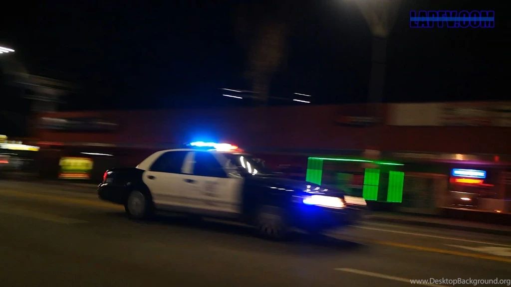 LAPD Crown Victoria Code 3 V8 Screaming! YouTube