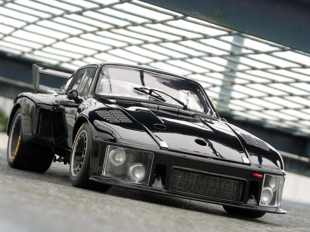 Porsche 944 Hellaflush   Image