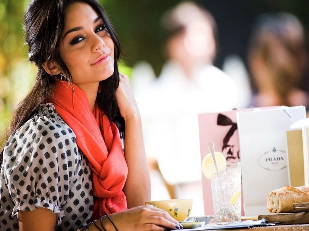 Awesome Vanessa Hudgens Wallpapers