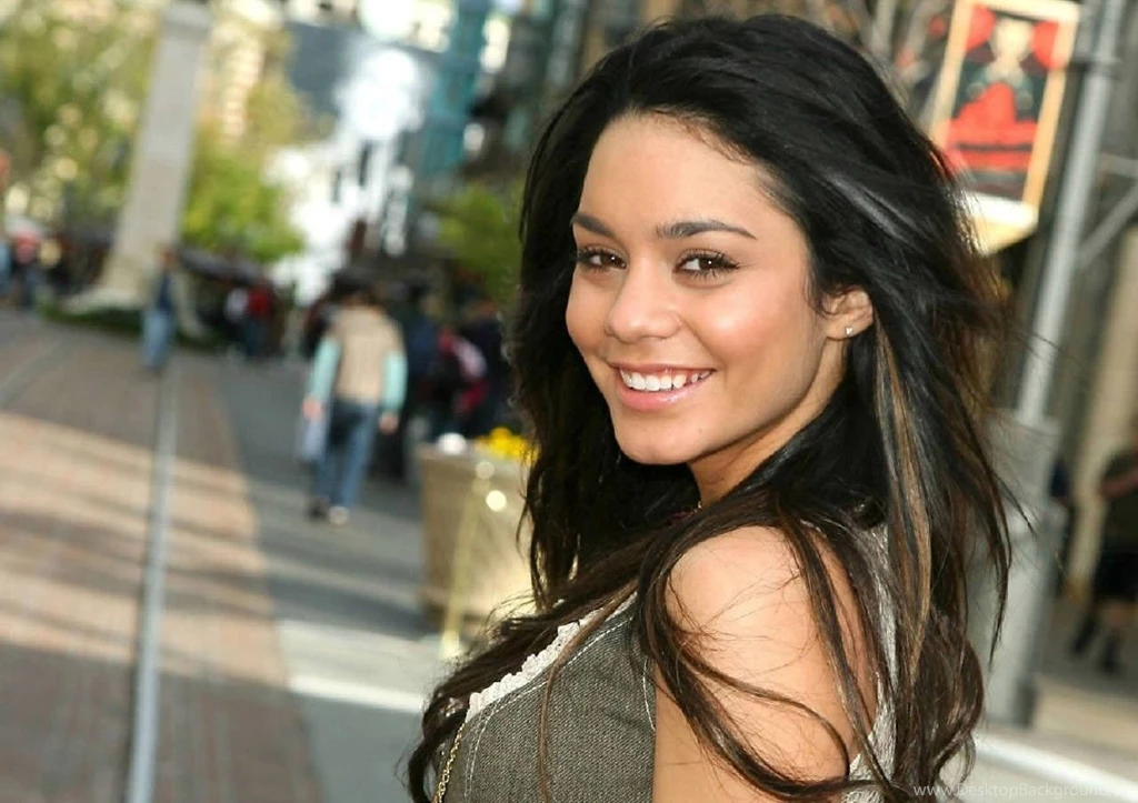 Vanessa Hudgens Wallpapers Page 1 Of 10 Apnatimepass.com