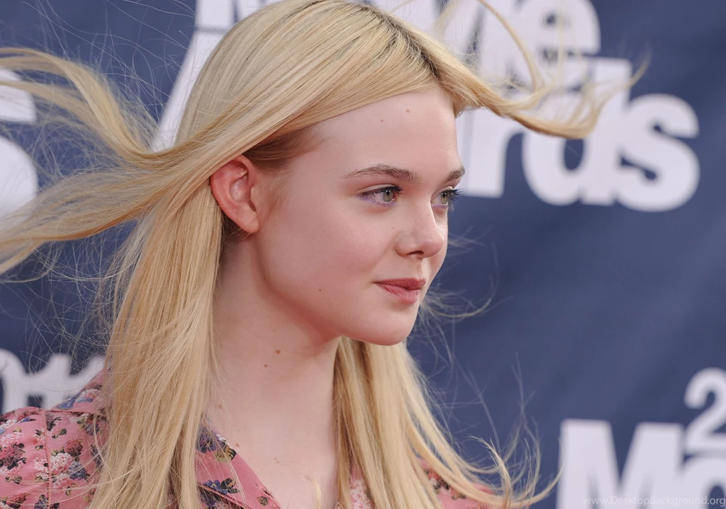 Elle Fanning Photo, Pics, Wallpapers   Photo