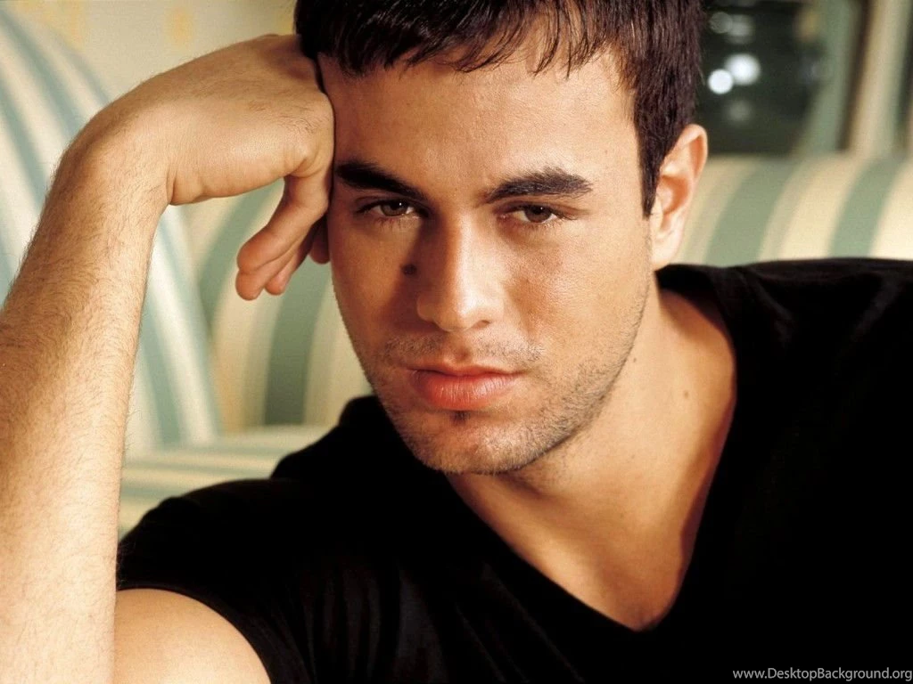 Enrique Iglesias India Tour Wallpapers HD