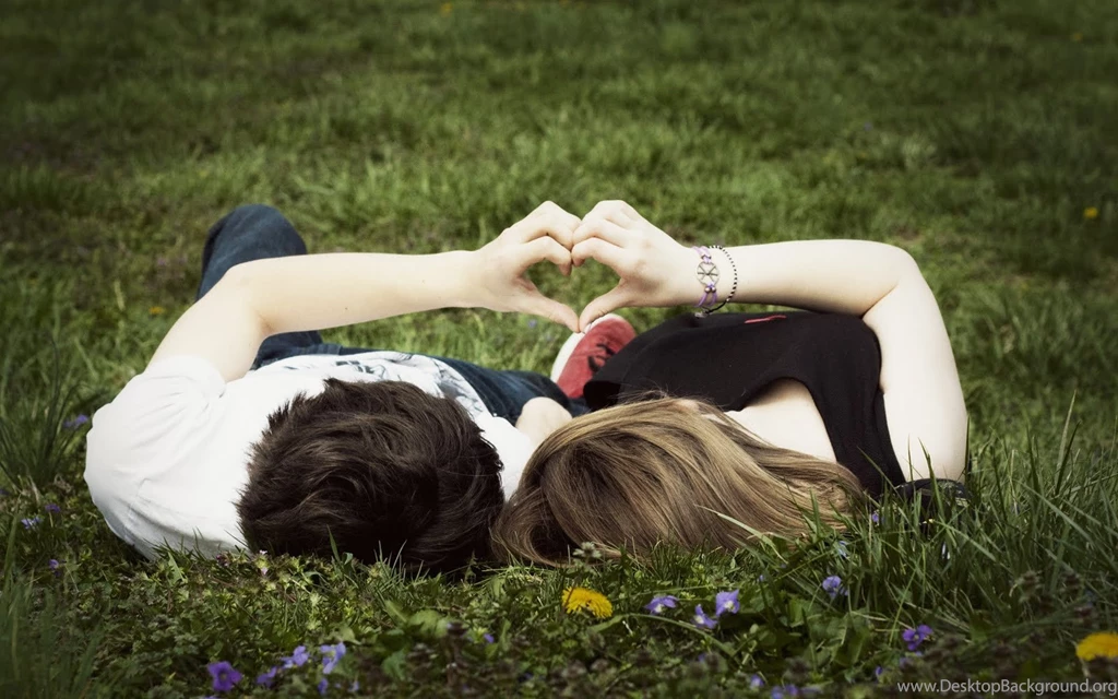 Love Couple Wallpapers Free Download For Mobile