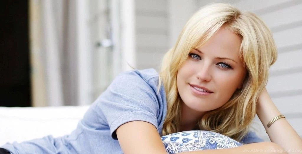 Cute Malin Akerman Wallpapers