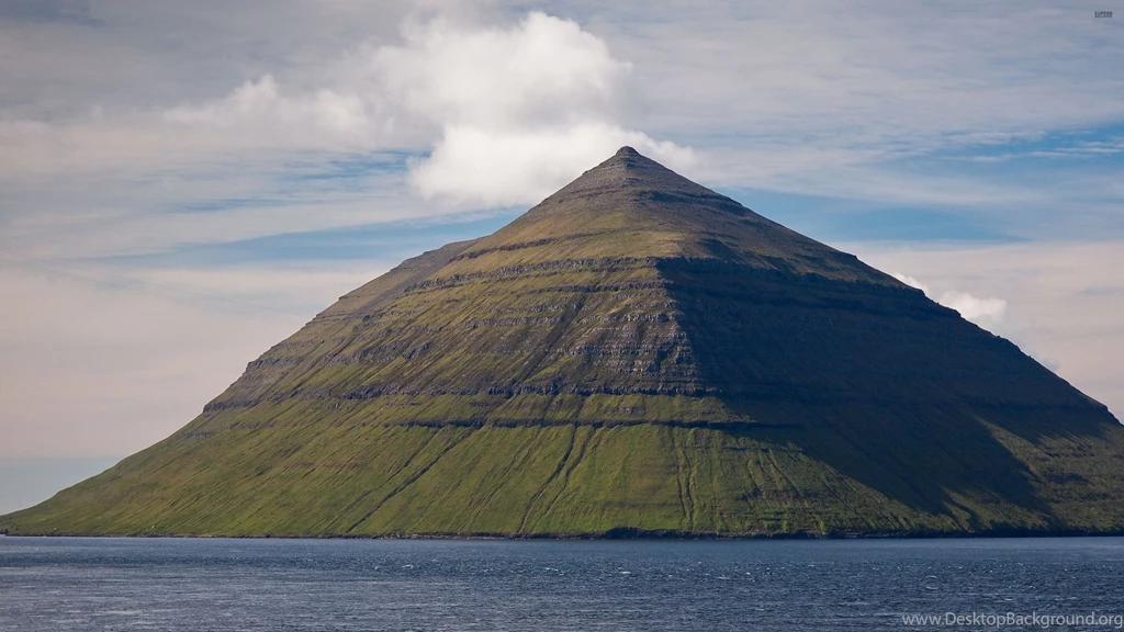 Upside Down Pyramid Wallpapers   Abstract Wallpapers