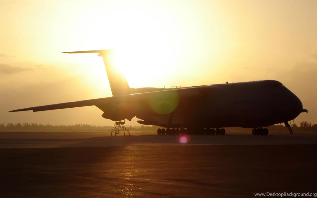 Lockheed C 5 Galaxy On The Runway At Sunset 1920x1200 Full HD ...